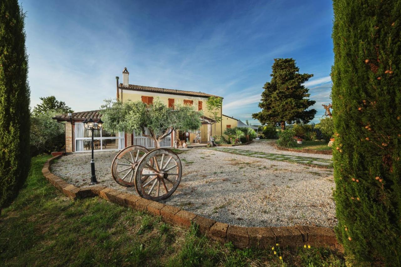 Briciola Di Sole B&B E Ristorante Borgo  エクステリア 写真